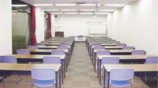 小倉駅スグ！KMMビルの貸会議室