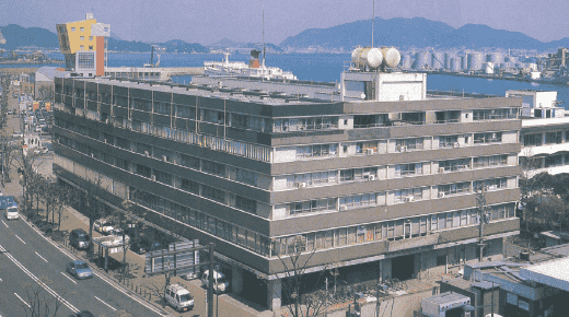 1951年 小倉興産株式会社に商号変更